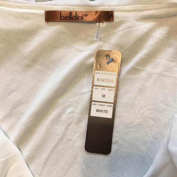 NWT Belldini Ruffle Neckline Off-white Sleeveless Tunic Top - Size Medium - Picture 3 of 10